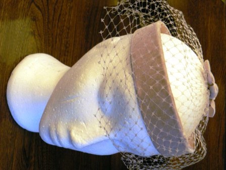 vintage hats  ... Beige Tan VELVET BOW Topped PILL Box Pretty Vintage ...