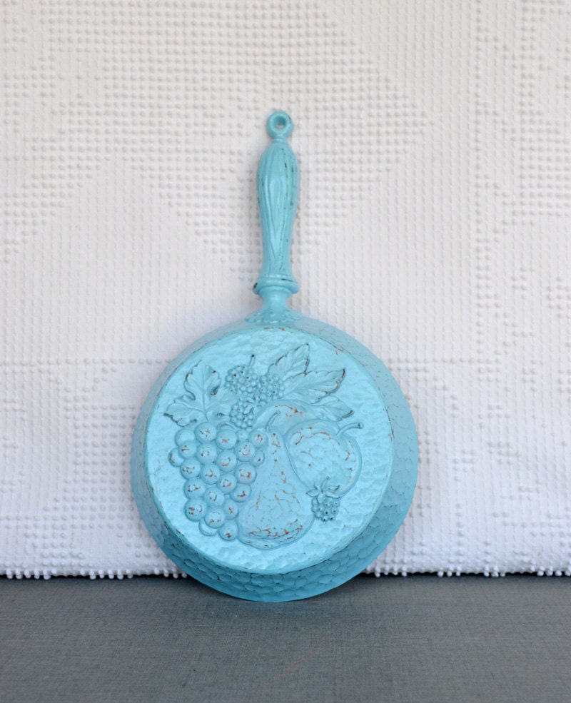 Aqua Fruit Frying Pan Vintage Dart Syroco Resin Wall Hanging- Shabby Chic Country Cottage Aqua Kitchen Decor Wall Decoration