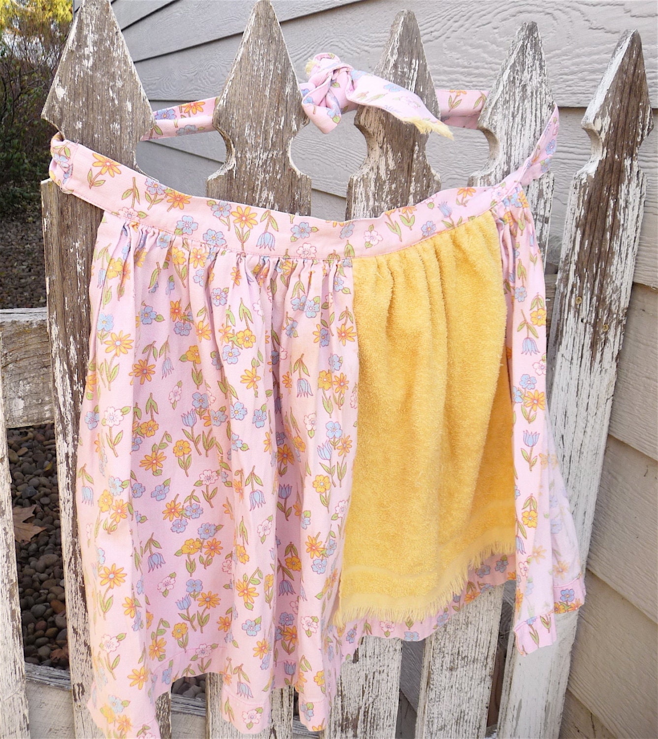 Vintage SHABBY CHIC Pink and Yellow Half Apron