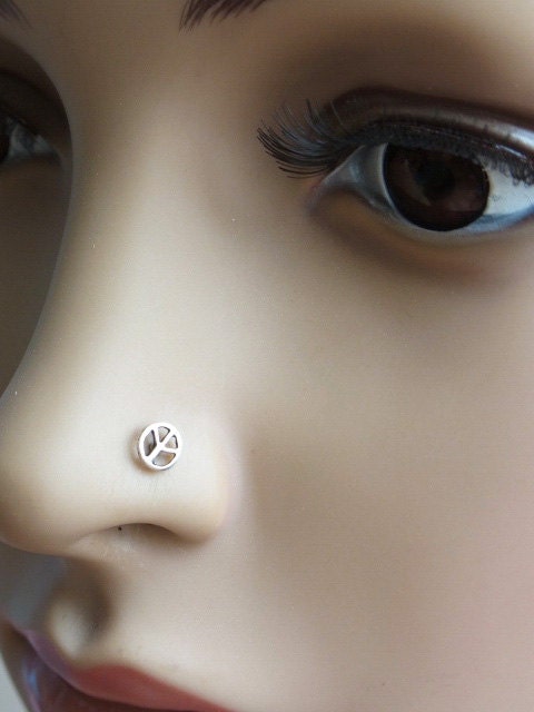 Peace sign nose stud L bend
