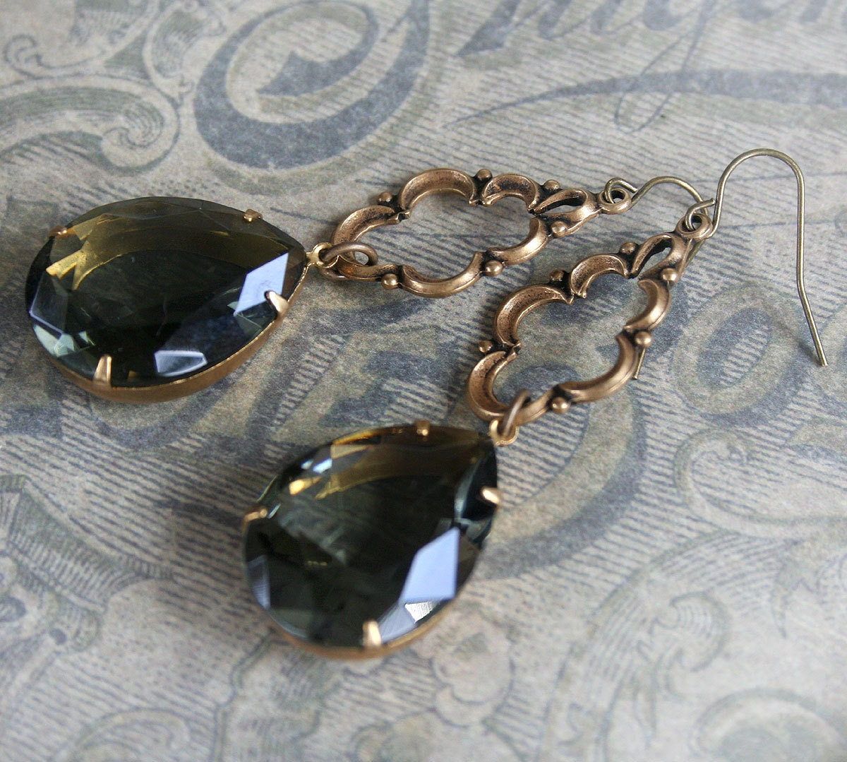 VICTORIA'S TEARS romantic Victorian black diamond crystal drop earrings, free gift boxing