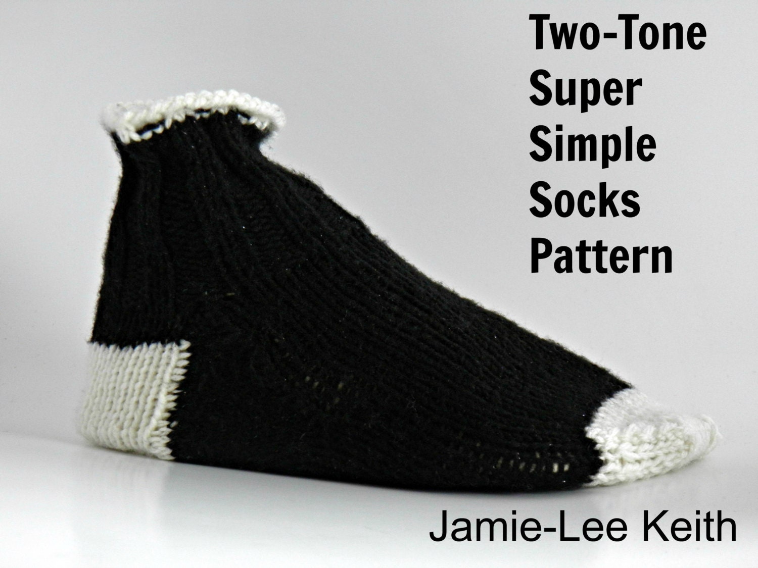 Simple Two-Tone Socks- Pattern for beginners.