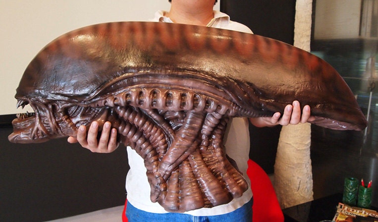Life Size Alien Warrior Head Cosplay 1:1 Bust Costume Mask (Painted Version)