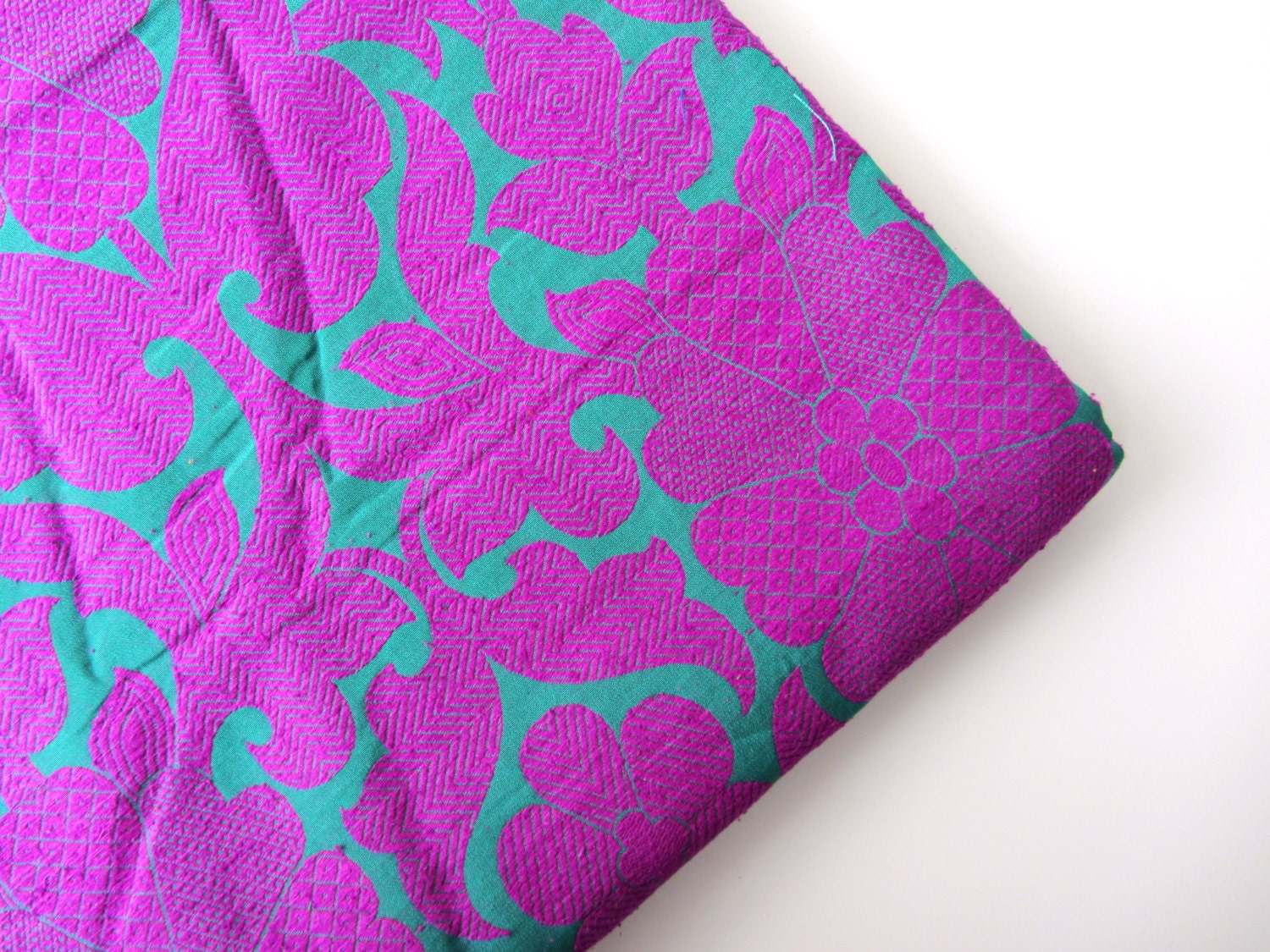 Big velvet purple flowers on green India silk brocade fabric nr 203 fat quarter