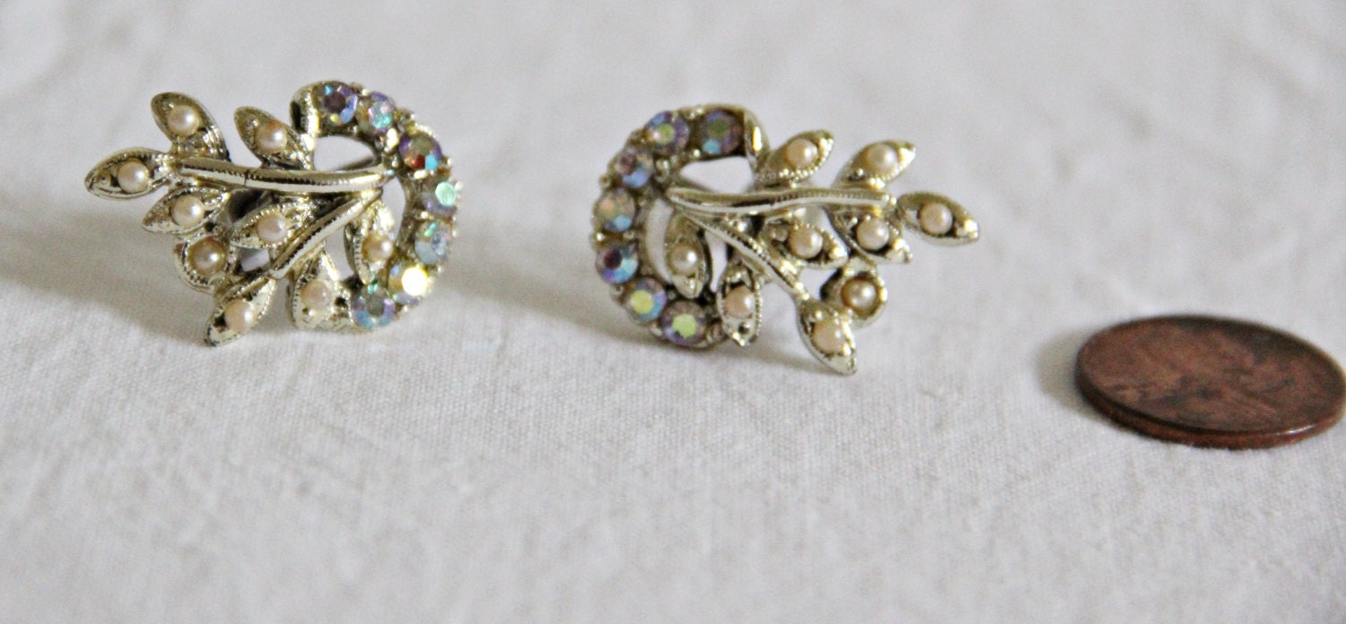Vintage - Retro Rhinestone And Pearl Clip On Type Earrings