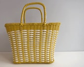 Vintage 1960s Handbag / 60s Yellow and White Wicker Basket Market Bag
