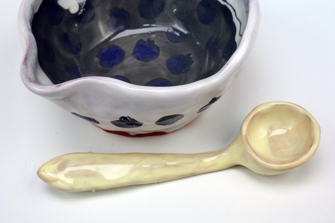 Blueberry Patterned Ceramic Sauce Bowl with Ceramic Spoon