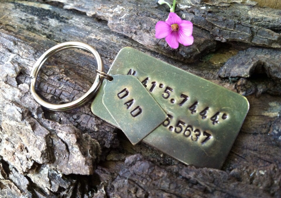 Personalized Keychain GPS Latitude Longitude Men Women Mother's Day Wife Girlfriend Dad Father's Day Husband Boyfriend Wedding Gift