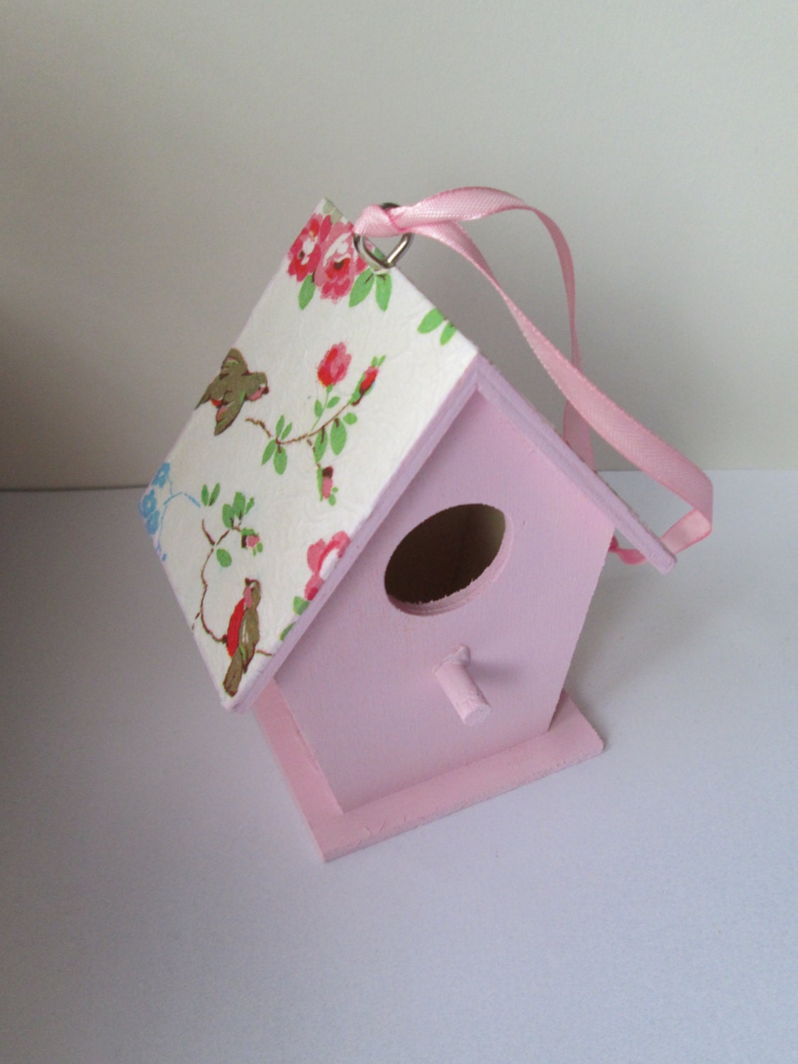 Decoupage Pale Pink Cath Kidston bird house - Shabby chic  Decoration - Shabby Chic Spring summer gift - Garden
