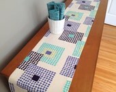 table runner in stone path ivory