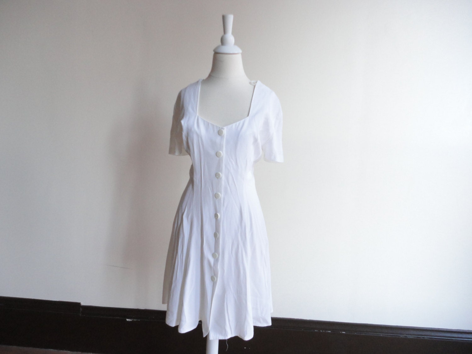 vintage white dress, simple white dress, cute white dress,  flowly white dress