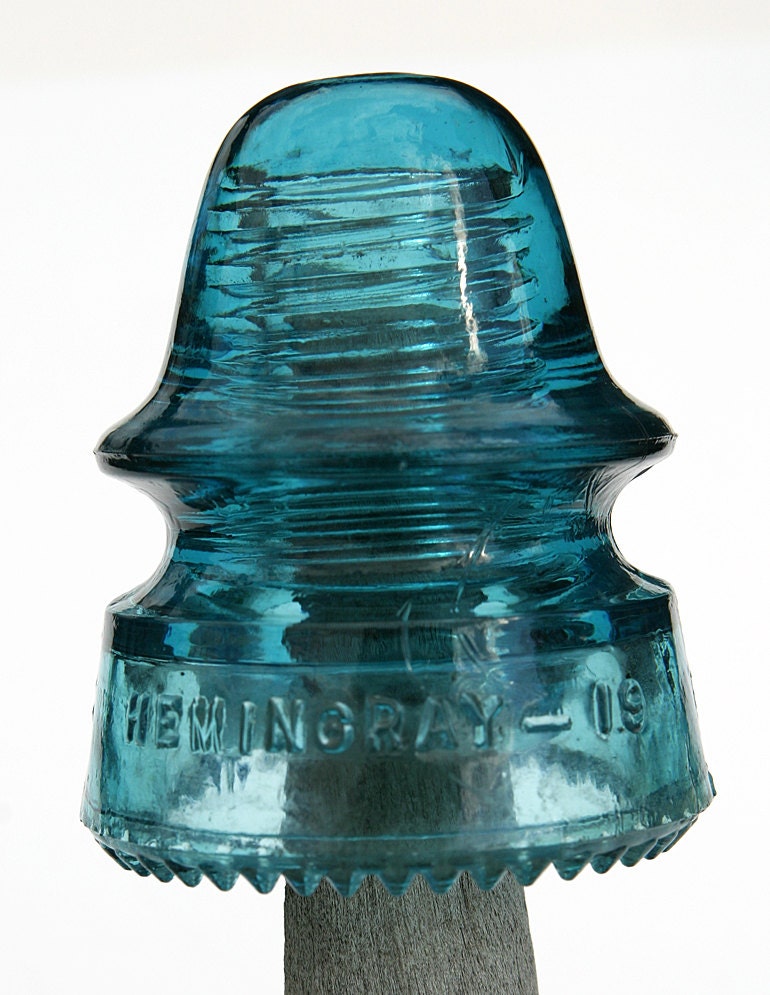 Insulator CD 162 Hemingray 19 Made in U.S.A. Insulator Hemingray Blue color