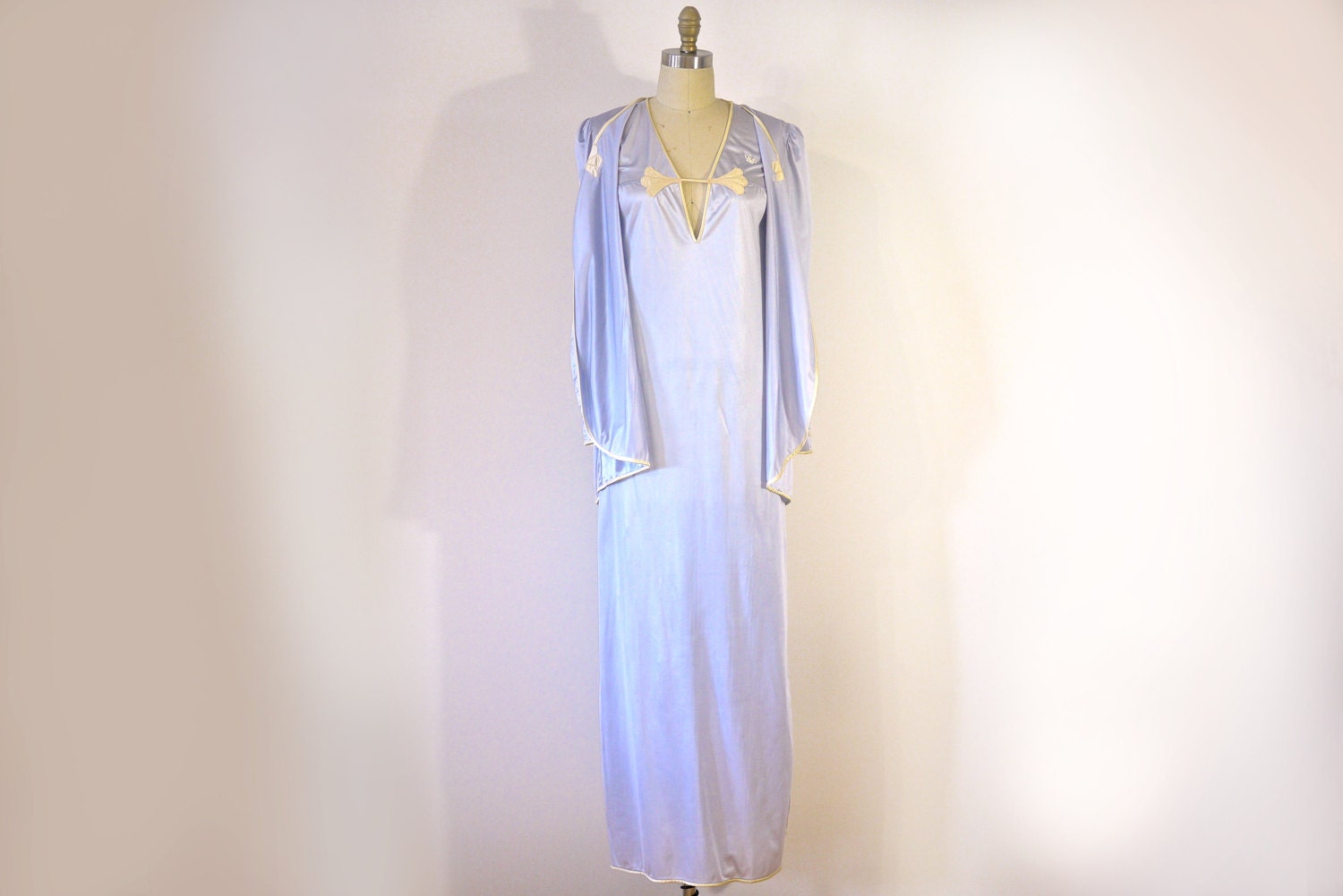 SALE// Diane Von Furstenberg Lilac Nightgown Set Small 1970
