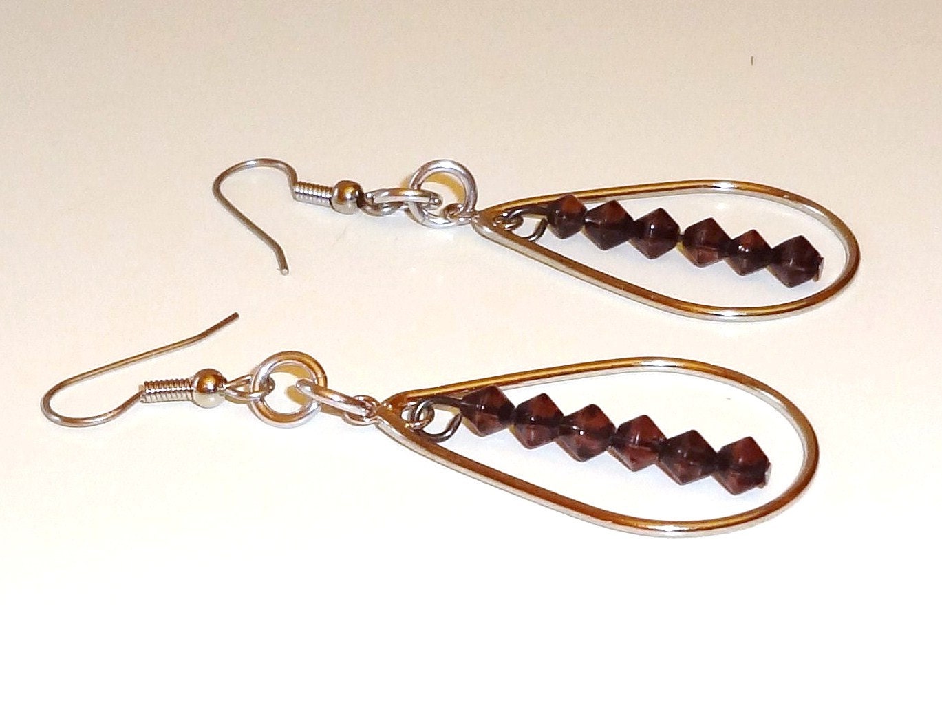Red-Violet Color Bead Tear Drop Dangle Earrings