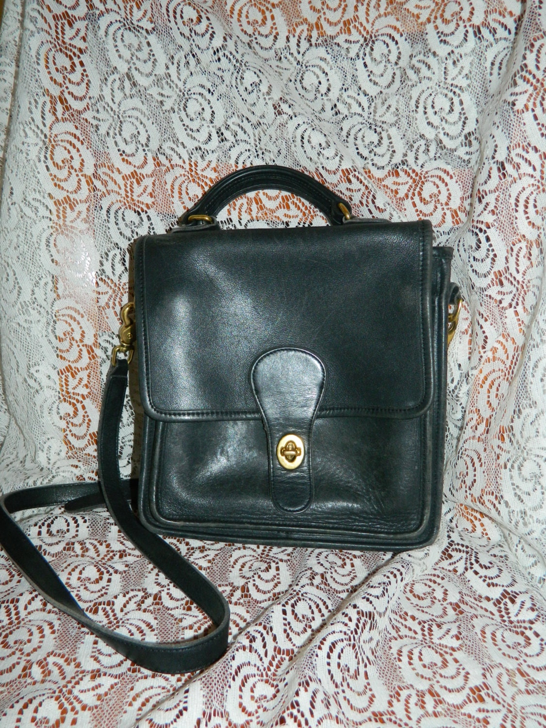Vintage Authentic COACH STATION Black leather messenger bag purse handbag Style 5130