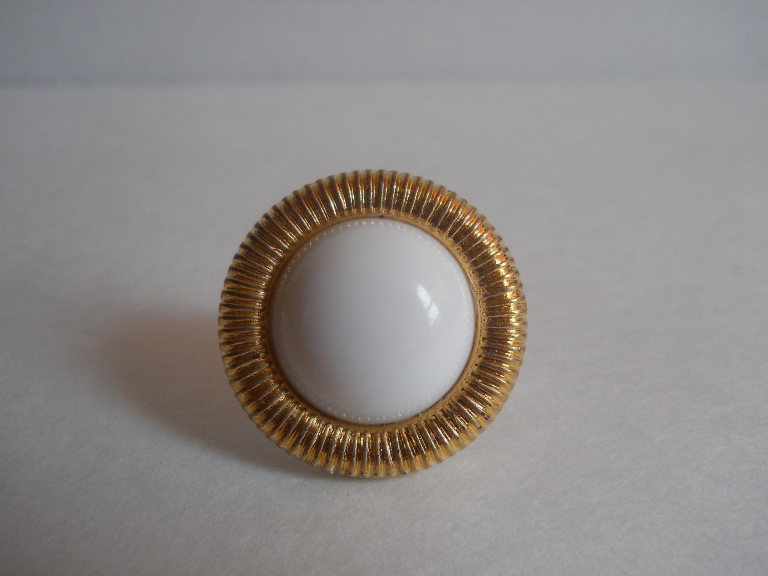 White And Gold Round Ring
