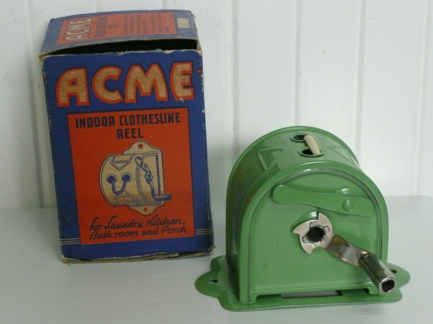 NEW OLD STOCK 1940s Clothesline Reel, Camping Clothes Line, Original Box and Jadeite Green Paint, Acme Brand, Rectractable