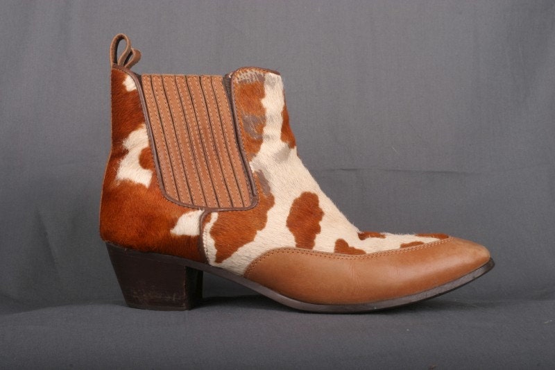 Vintage boots cropped ankle brown tan Camel Pony Calf Hair Animal Print Western cowboy size 8M 38.5