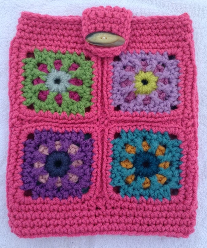 iPad cover/pouch/pocket/cozy kaleidoscope granny squares with hot pink border