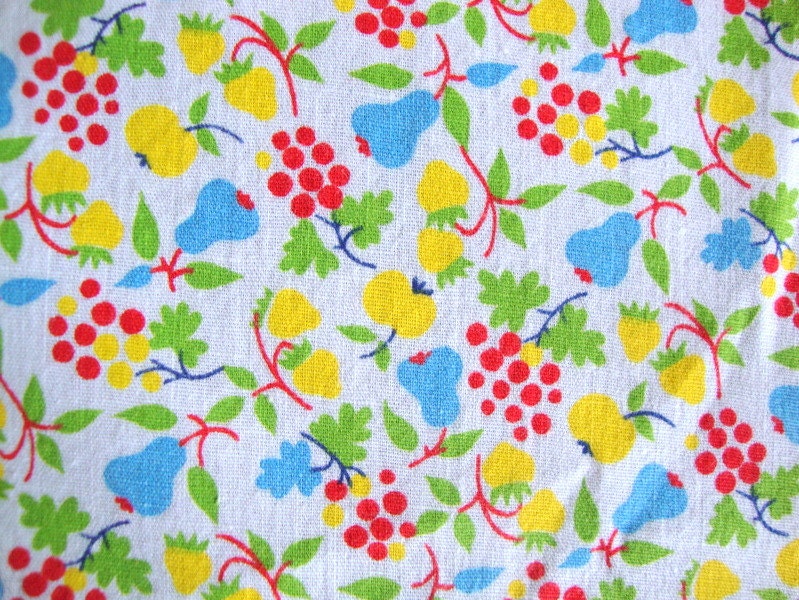 Cute Vintage 40s Fruit Fabric Colorful Cotton Print Blue Pears Yellow Strawberries Red Grapes Quilt Weight CBF