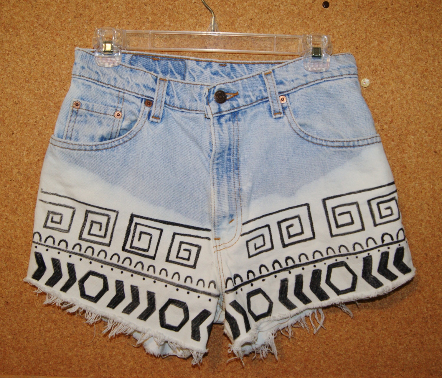 High Waisted Tribal print shorts-Size Large-Vintage Levis