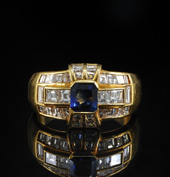 Stunning Art Deco royal blue sapphire and 2.65 Ct diamond rare ring