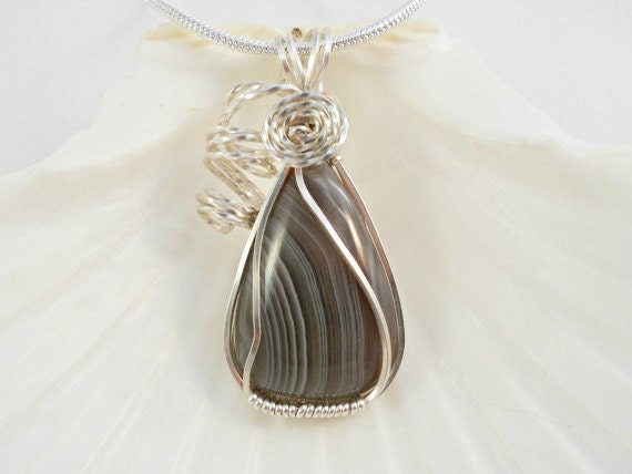 Botswana Agate Necklace, Wire Wrapped Pendant, Petite, Handmade Jewellrey