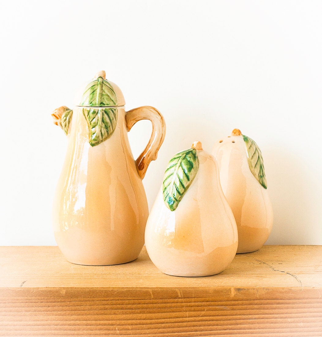 Vintage Salt and Pepper Shakers Ceramic Pears Condiment Set