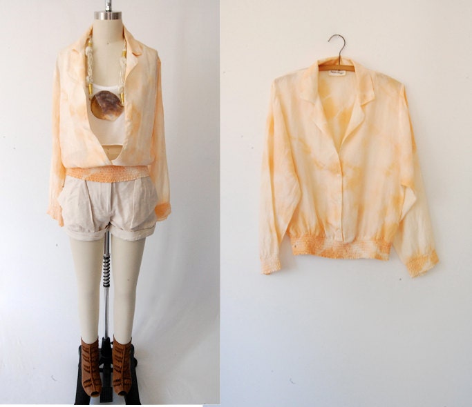 Vintage 80's boho silk tie dye shirt / batwing sleeve pale peach oversized / Spring blouse M L medium large