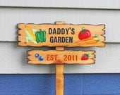CUSTOM GARDEN Sign, Rustic, painted Vegetables, hand routed, Name Sign, Est. Year Sign, DAD Gift, Father's Day, Family Sign, Last Name Sign