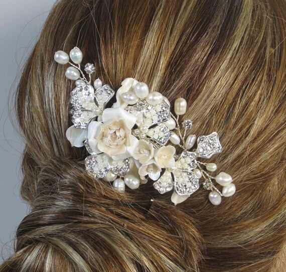Pearl Flower Bridal Comb, Bridal hair comb, Wedding hair accessories, Bridal Headpieces, Rhinestone hair comb bridal