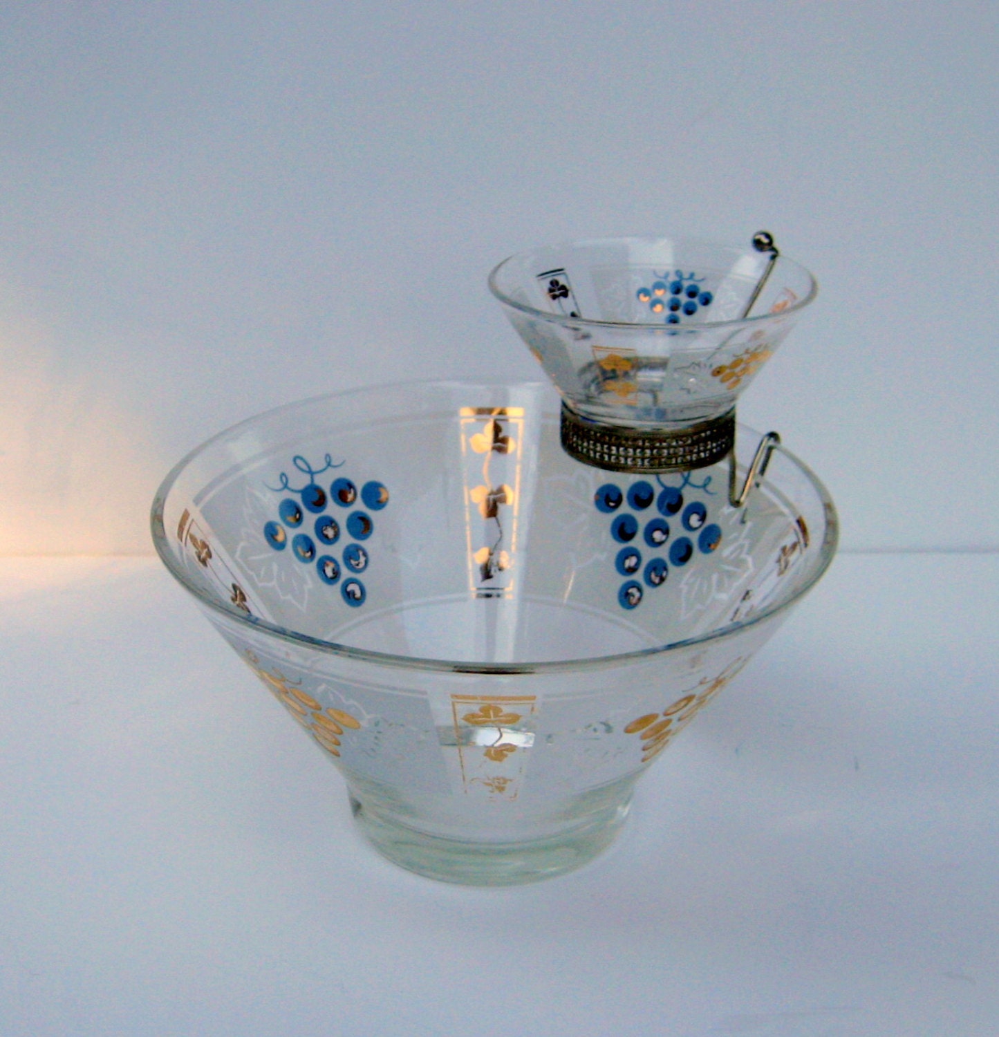Vintage Chip and Dip Bowl, Salad Bowl set, Anchor Hocking Golden Grapevine design