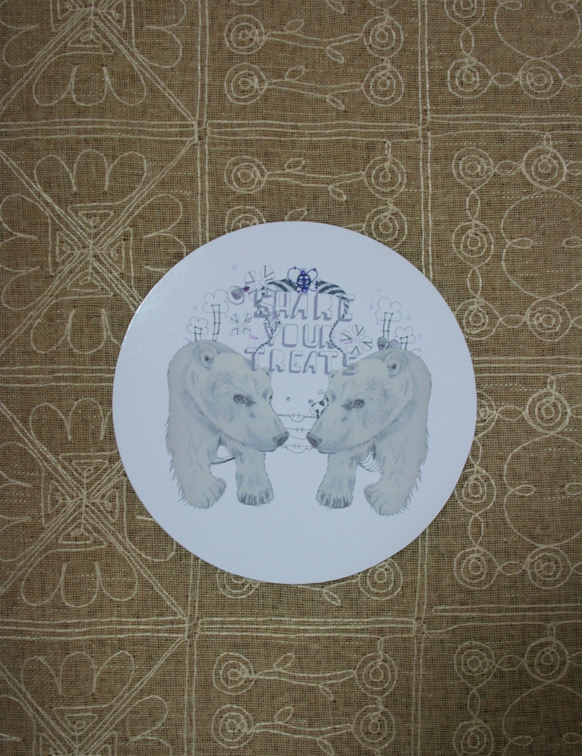 Share your treats polar bear circle sticker