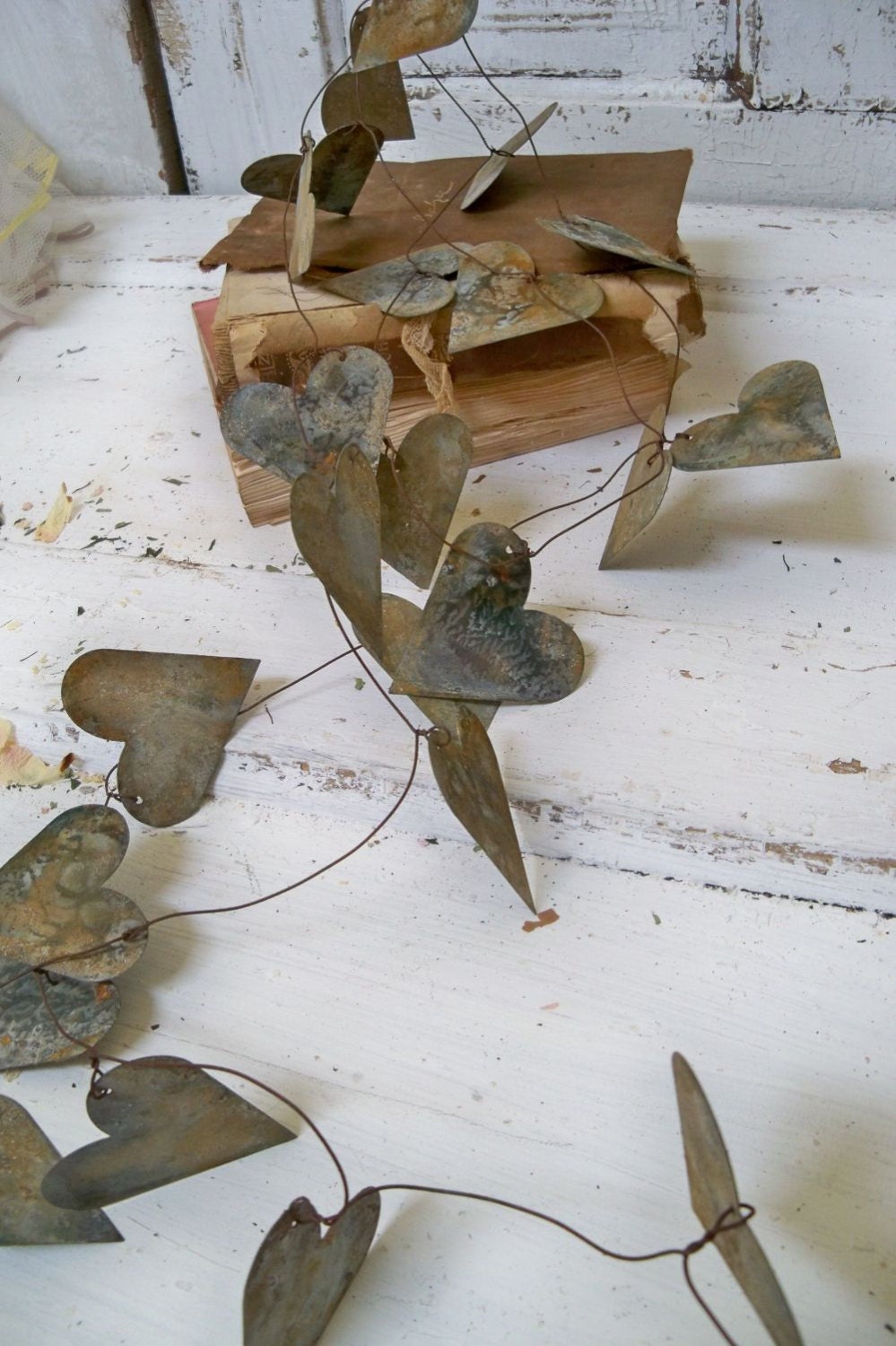 Rustic garland rusty weathered hearts metal French chic vignette decoration home decor Anita Spero
