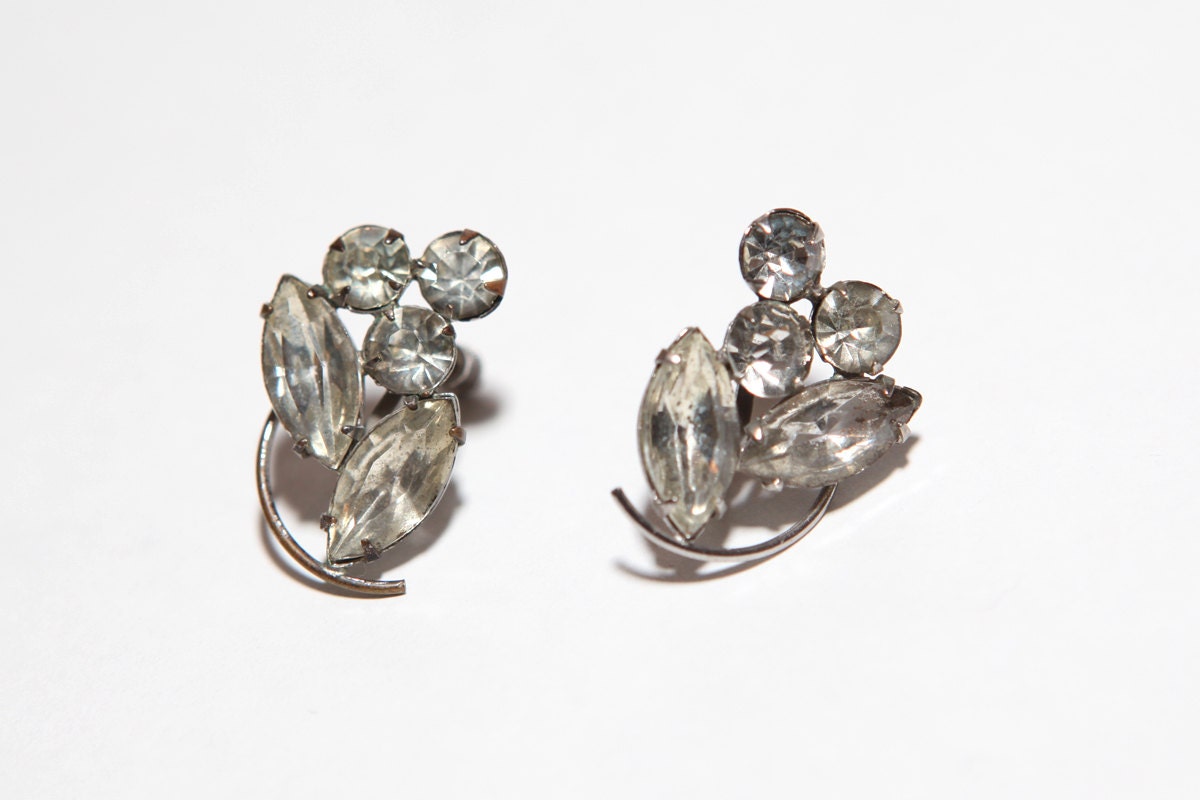 vintage clear rhinestone wing cluster earrings