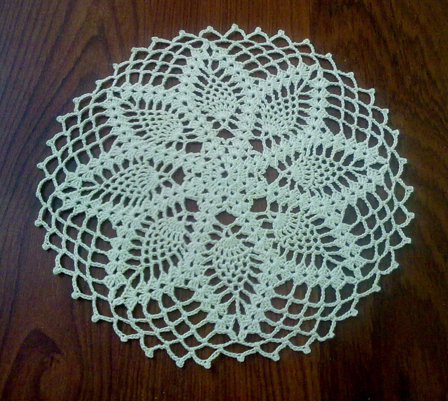 Small Pineapple Crochet Doily, Ecru, Crochet Lace Doily