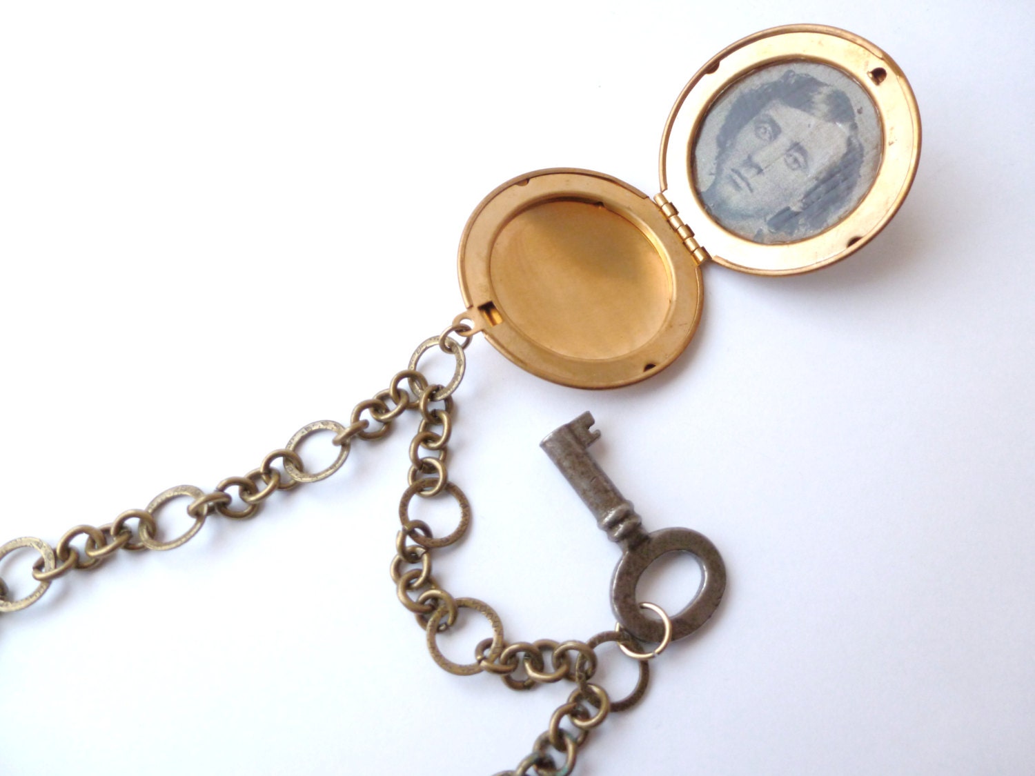 Druzy Victorian Inspired Locket and Skeleton Key Pendant Necklace