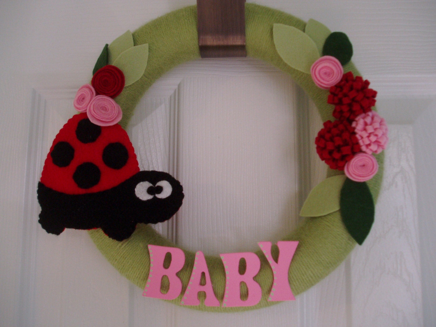 Ladybug Baby Shower Wreath, Yarn Wrapped Wreath with Felt Flowers, Nursery Wreath, Pink, Green, Red, 10in Size