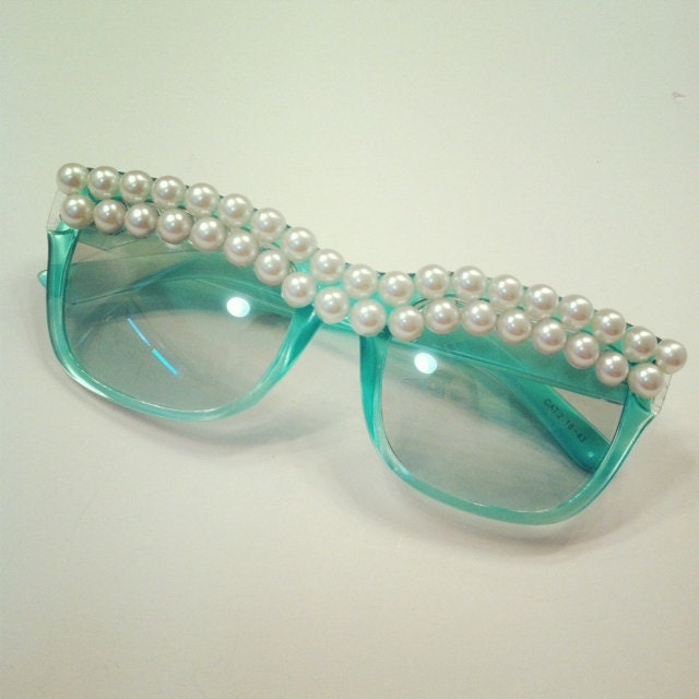 Cat Eye Sunglasses, Mint sunglasses, wayfarer sunglasses, Pearl Sunglasses, polarized sunglasses, embellished sunglasses, eyeglasses, retro