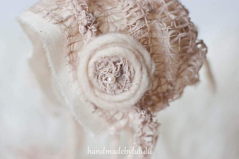 2 piece set,baby bonnet and headband, simply from cream lace and cotton , newborn Photo prop, baby hat, vintage girl