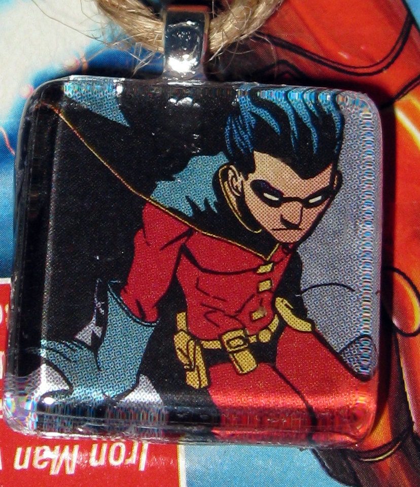 Robin Tim Drake Glass Pendant