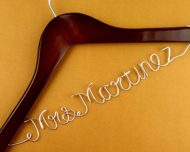 early May promotion, Single Line Wire Name Hanger, Custom Wedding Hanger, Personalized Bridal Hanger, Bridesmaids Name Hanger