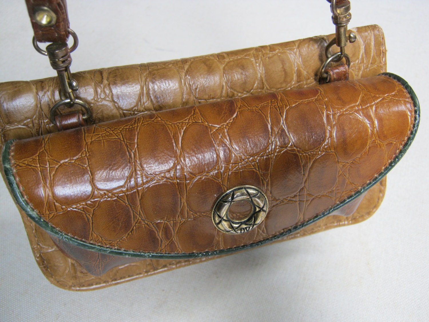 Jackson Wallet Purse Beige Vegan Leather Messenger Small