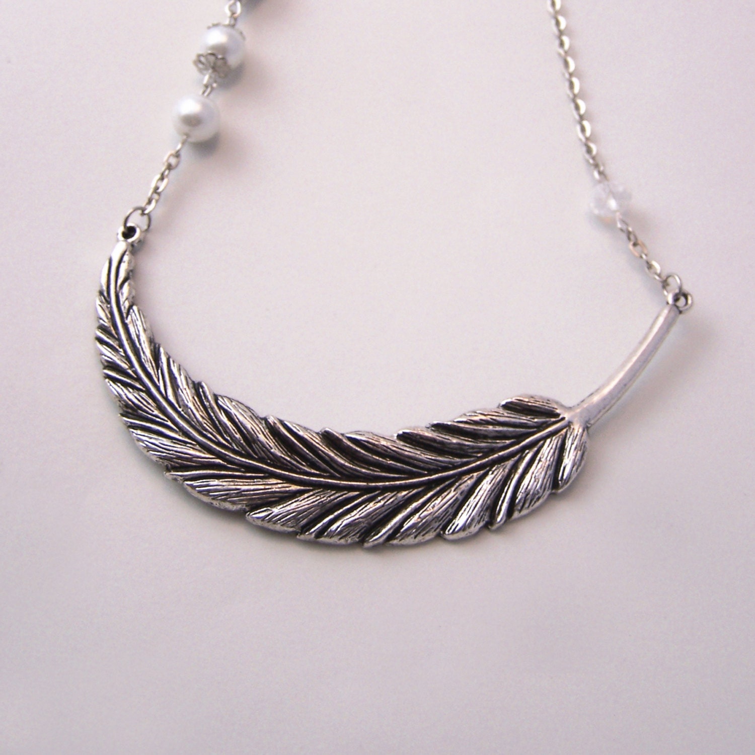 Feather necklace - Pearl and crystal necklace - Antique silver - Romantic Jewelry