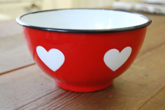 Red vintage enamel bowl, white hearts decoration