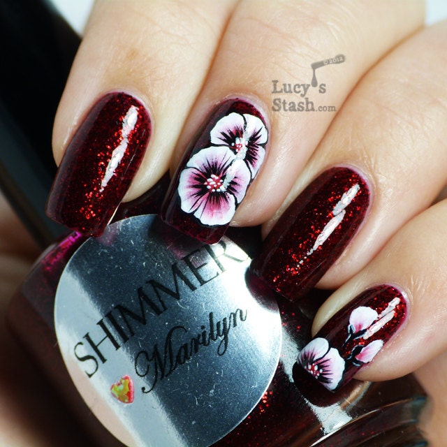 Shimmer Nail Polish - Marilyn