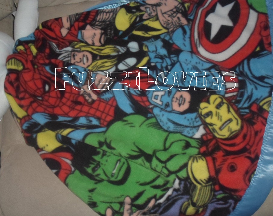 Avengers Assemble XL - Featuring Thor, Hulk, Iron Man, Spider-Man, Captain America, and Wolverine
