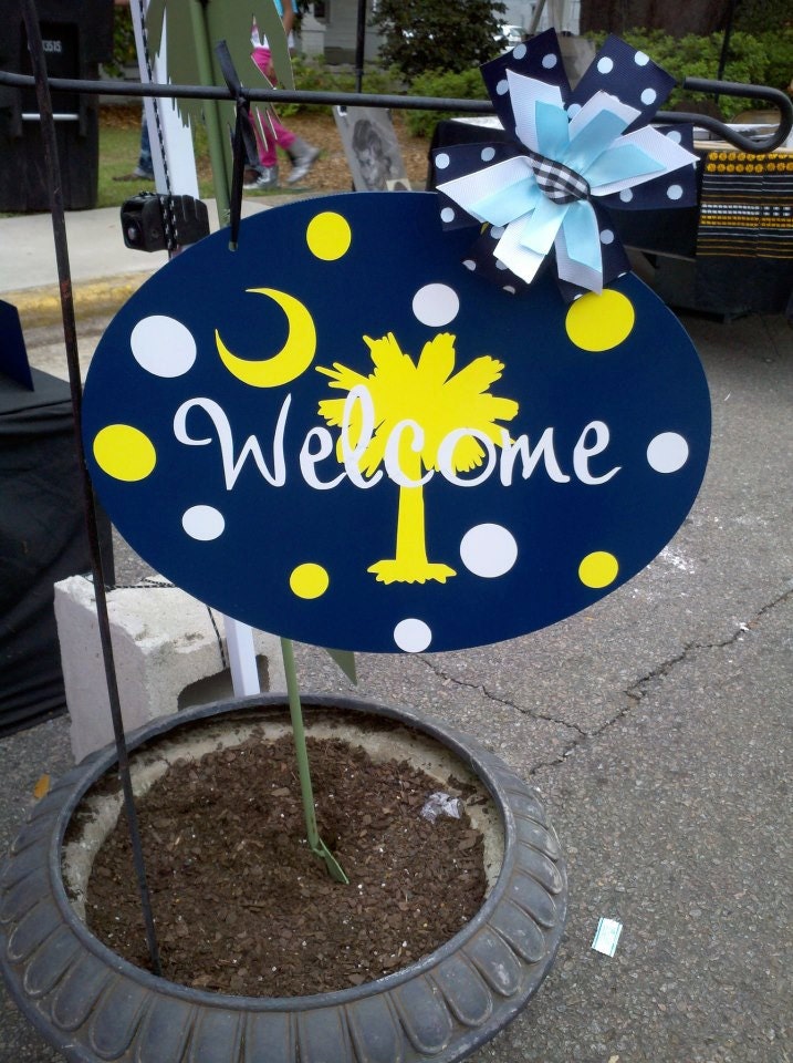 Personalized metal oval yard sign, door or wall hanger