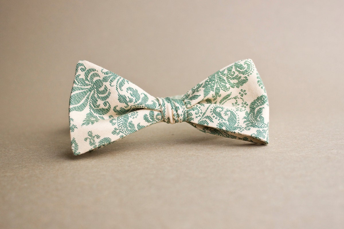 Cream Colored Bow Tie with Textured Green Natural Pattern