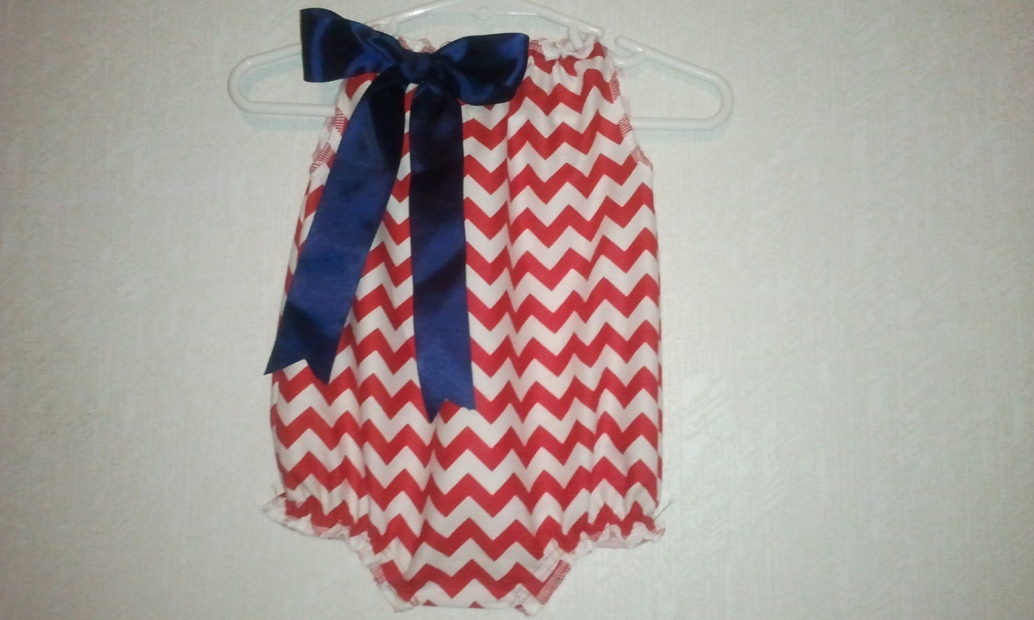 Red and white chevron bubble Romper, baby romper, Birthday outfit, Mother's day, 4th of july outift  Available in sz newborn to  2T